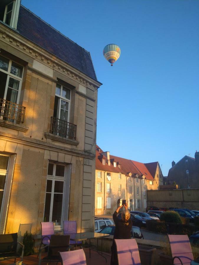 Le Belvedere Des Remparts Langres Exterior foto
